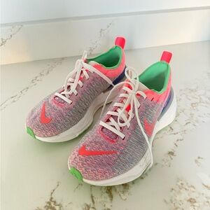 Women’s Nike Running Shoes 8.5